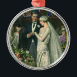 Vintage Hochzeit, Braut und Bräutigam mit Menorah Silbernes Ornament<br><div class="desc">Vintage Illustration Liebe und romanische Hochzeitszeremonie mit einem Ehepaar,  das in einer schönen Synagoge mit Buntglasfenstern,  Blume und einer sieben Zweigstellen-Menorah heiraten wird. Die Braut trägt ein langes weißes Hochzeitskleid und der Bräutigam ist gut aussehend in seinem Smoking.</div>