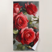 Vintage hübsche rote Rosen Aquarellmalerei Strandtuch (Vorderseite)