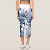 Vintage Hütte Landschaft Toile-Blue & White Capri Leggings (Rückseite)