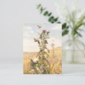 Vintage Illustration mit Thistle und Schmetterling Postkarte (Stehend Vorderseite)