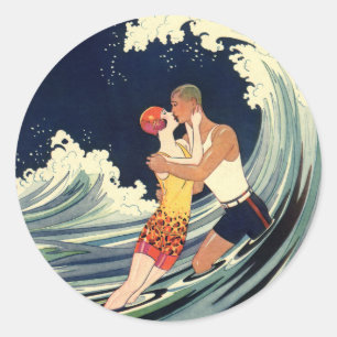 Vintage-Illustration von verliebten Surfern beim K Runder Aufkleber