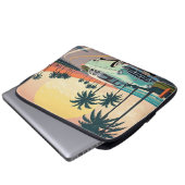 Vintage im Retro-Stil auf einer Küstenstraße Laptopschutzhülle (Vorne Knopf)