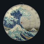 Vintage japanische Kunst, The Great Wave von Hokus Dartscheibe<br><div class="desc">36 Ausblicke auf den Fuji: Die große Welle von Katsushika Hokusai aus der Edo-Periode vor der Küste Kanagawas, c. 1830. Asiatische Vintage nautische Illustration mit einer maritimen Seeküste von gewaltigen Gezeitenwellen mit Booten von Menschen und Mount Fuji in der Ferne. Obwohl davon ausgegangen wird, dass es sich um eine Flutwelle...</div>