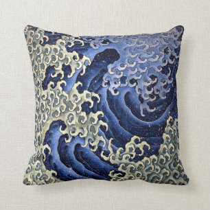 Vintage japanische Ozeanwellen von Hokusai Kissen