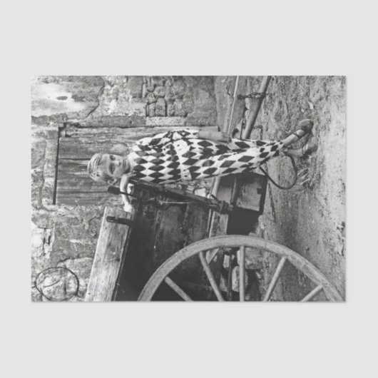 Vintage Jungen in Harlequin Anzug Tissue Paper Seidenpapier (Vorderseite)