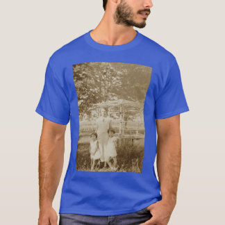 Vintage-Jungen vom Familienbauernhof aus den 1930e T-Shirt