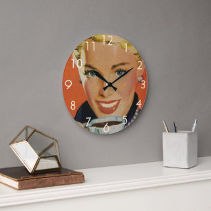 Vintage-Kaffee, glückliche Frau mit retro-Kaffeeta Große Wanduhr