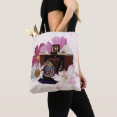 Vintage Kamera mit Blumen Tasche (Von Nahem)