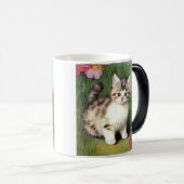 Vintage Katzen-Illustration mit roten Blume Verwandlungstasse (VorderseiteRechts)