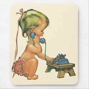 Vintage Kind süßes blondes Mädchen spricht auf Spi Mousepad