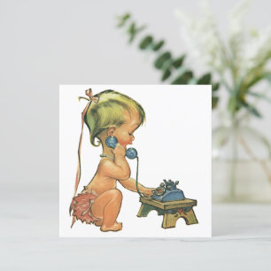 Vintage Kind süßes Mädchen am Spielzeugtelefon Ein Einladung