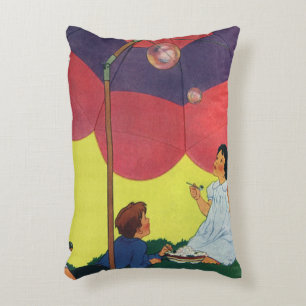 Vintage Kinder blasen unter einem Schirm Dekokissen