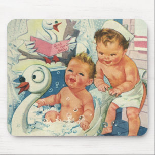 Vintage Kinder spielen Blasen in der Swan-Badewann Mousepad