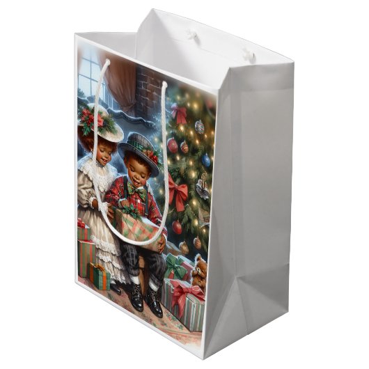 Vintage Kinder Weihnachtsgeschenke öffnen Mittlere Geschenktüte (Rückseite Schrägansicht)