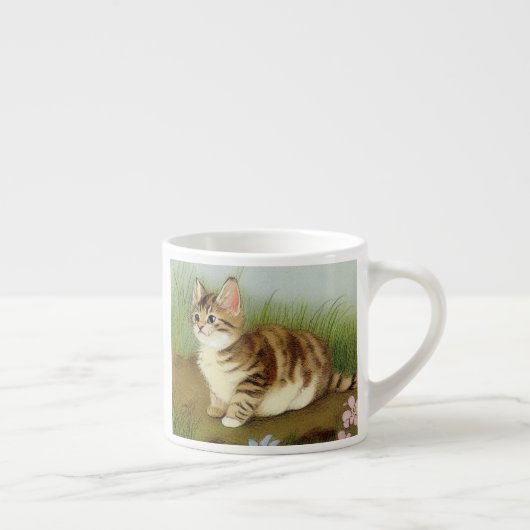 Vintage Kitten Illustration mit Blume Espressotasse (Rechts)