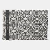 Vintage Küchendesign mit schwarzem Damast Geschirrtuch (Horizontal)