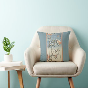 Vintage-Kunst Spatzen und Kamelie im Schnee Kissen