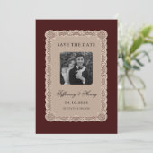 Vintage  Lace Burgundy Save the Date (Stehend Vorderseite)