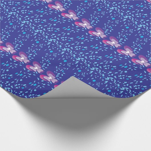 Vintage Lila Blumenmuster Geschenkpapier (Ecke)