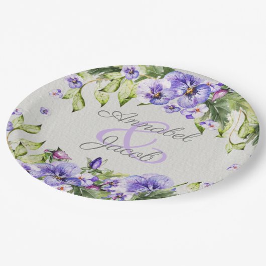 Vintage Lila Wasserfarbenblende Pappteller (Schrägansicht)