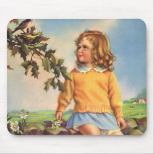 Vintage Mädchen beobachten Vögel in einem Baum, Fr Mousepad