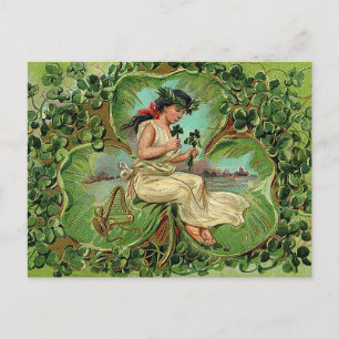 Vintage Mädchen mit Shamrocks Postkarte