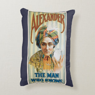 Vintage-Magieposter, Alexander, der Mann, der weiß Dekokissen