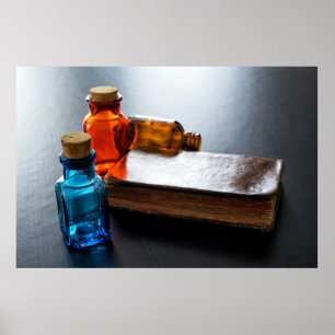 Vintage Medizinbrille und Antiquitätenbuch Poster