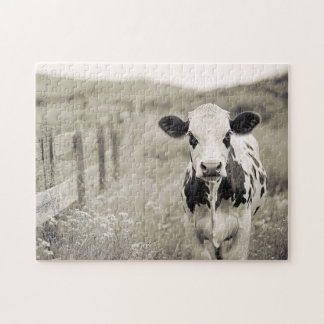 Vintage Milchkuh in einem Feld Puzzle