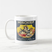 Vintage Mischief Markenlabel Kaffeetasse (Links)