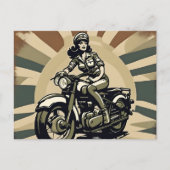 Vintage Motorradfrau Postkarte (Vorderseite)