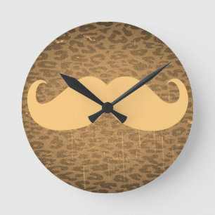 Vintage Mustache on Leopard Runde Wanduhr