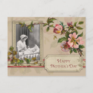 Vintage-Mutter und Kind mit Blumen Postkarte