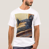 Vintage Nähmaschine mit Blumenmotiv T-Shirt (Vorderseite)