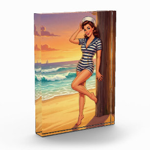 Vintage nautische Pin-up-Sailoringer Strandkunst Fotoblock