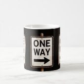 Vintage ONE WAY rusty street sign Kaffeetasse (Mittel)
