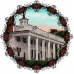 Vintage Ornament Vernon Fotoskulptur Ornament<br><div class="desc">Vintage Postkarte des Mt. Vernon Mansion,  der Zuhause von George Washington,  erster Präsident der Vereinigten Staaten. Auf diesem wunderschönen Weihnachtsschmuck mit Viktorianischem Filagrebjekt nachgedruckt.</div>