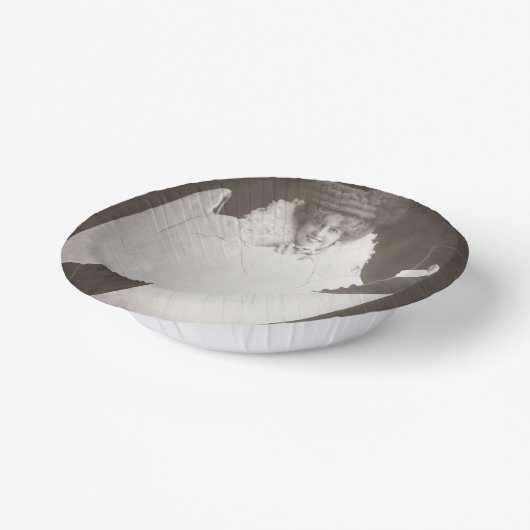 Vintage Ostereierdame Pappteller (Gewinkelt)