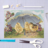 Vintage Osterstäbchen unter einem Schirm Seidenpapier (Handwerk)