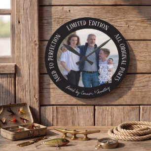 Vintage Papa Spruch Schwarzes Retro-Foto Runde Wanduhr