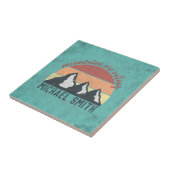 Vintage Pastellberge nennen Monogramm Fliese (Seite)