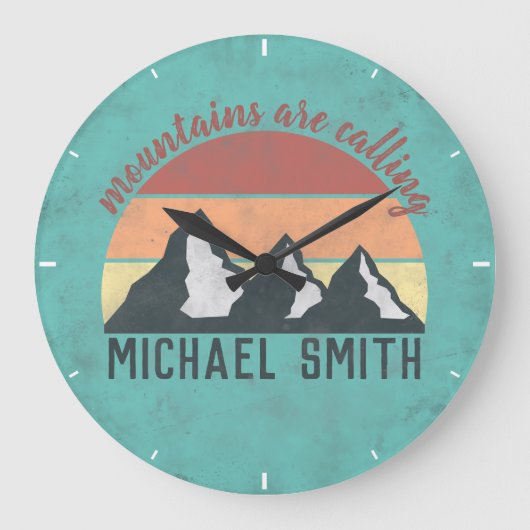 Vintage Pastellberge nennen Monogramm Große Wanduhr (Vorderseite)