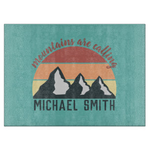 Vintage-Pastellberge rufen Monogramm-Himmel Schneidebrett