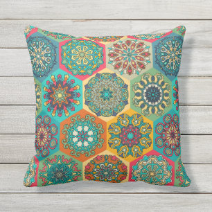 Vintage-Patchwork mit floralen Mandala-Elementen Kissen Für Draußen