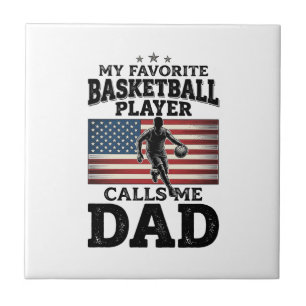 Vintage-Patriotismus-T-Shirt mit Basketball-Vater- Fliese