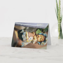 Vintage Porzellanpuppe im Weichfokus Karte