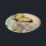 Vintage Postkarte mit Schmetterlingen und Blume Pappteller<br><div class="desc">Dieses Bild einer Vintagen Postkarte mit Lavendel-Blume und bunten Schmetterlingen wurde von Vision Studio erstellt. Ein großartiges Stück,  das an jeder Wand phantastisch würde. Bestelle noch heute!</div>