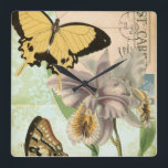 Vintage Postkarte mit Schmetterlingen und Blume Quadratische Wanduhr<br><div class="desc">Dieses Bild einer Vintagen Postkarte mit Lavendel-Blume und bunten Schmetterlingen wurde von Vision Studio erstellt. Ein großartiges Stück, das an jeder Wand phantastisch würde. Bestelle noch heute!</div>