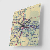 Vintage Pueblo CO Map Quadratische Wanduhr (Winkel)
