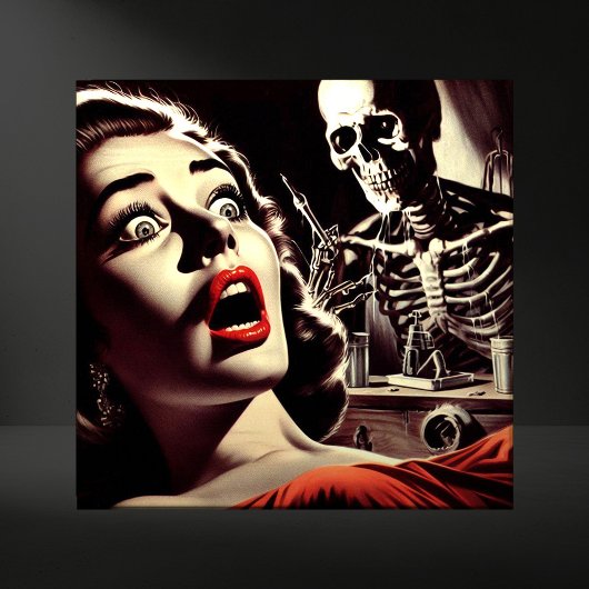 Vintage-Pulp-Horror-Frau Fliese